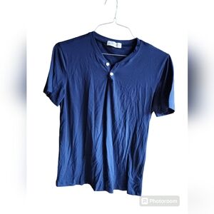 Kuyigo Short Sleeve Size Small
